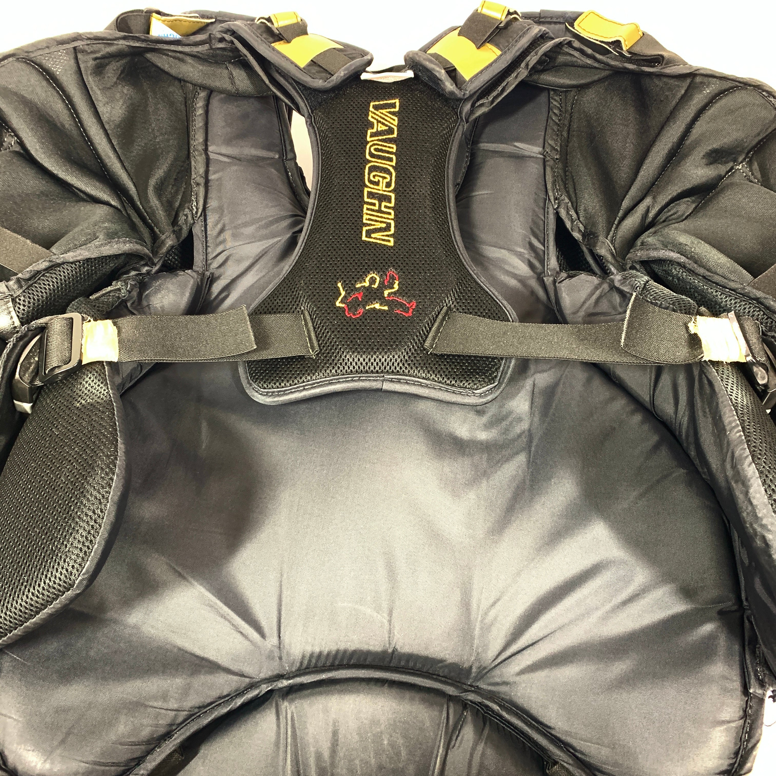 Vaughn VE8 - Used Pro Stock Goalie Chest Protector (Black/Gold)